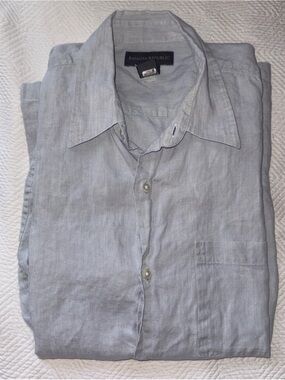 Banana Republic Men’s Light Gray Linen Button-Down Shirt